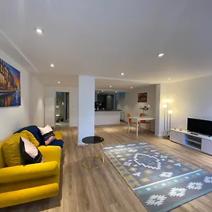 https://dreamy-luxury-basement-in-cologne.topcolognehotels.com